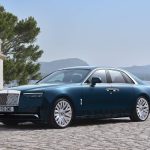 El fantasma de Rolls-Royce se actualiza: llega el Ghost Series II V12 2025